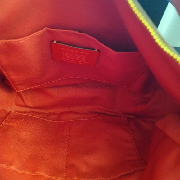 Coach Elle Hobo in Signature Color Block - Picture 6 of 9